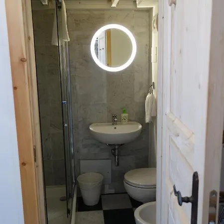 Eco Tower Guest house *
